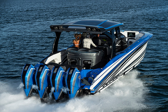 speedboat-mag-desert-storm-2022-tom-leigh-9331