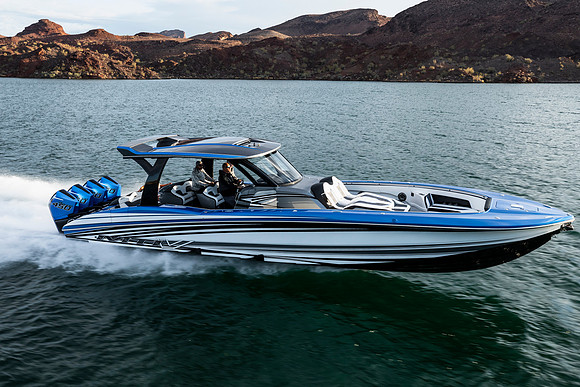speedboat-mag-desert-storm-2022-tom-leigh-7712