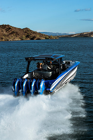 speedboat-mag-desert-storm-2022-tom-leigh-9158