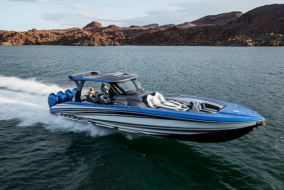 speedboat-mag-desert-storm-2022-tom-leigh-7717