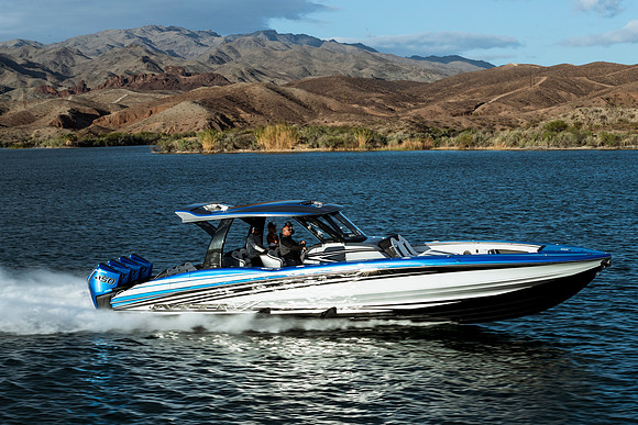 speedboat-mag-desert-storm-2022-tom-leigh-9154