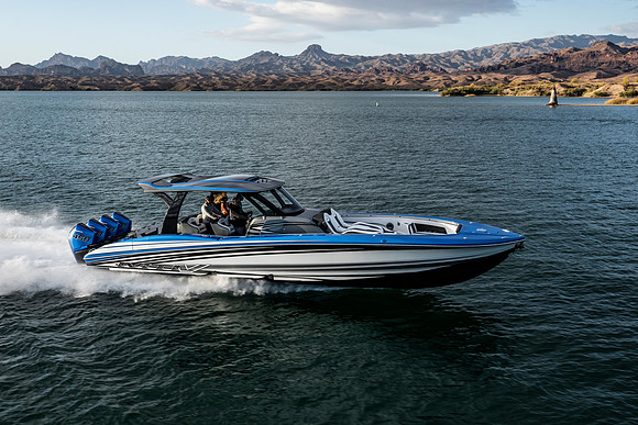 speedboat-mag-desert-storm-2022-tom-leigh-7899