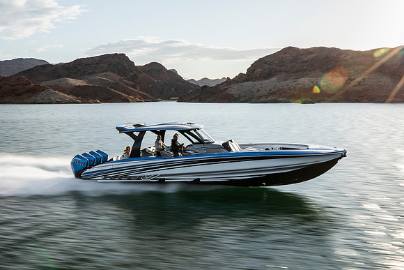 speedboat-mag-desert-storm-2022-tom-leigh-7633