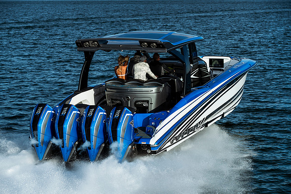 speedboat-mag-desert-storm-2022-tom-leigh-9309