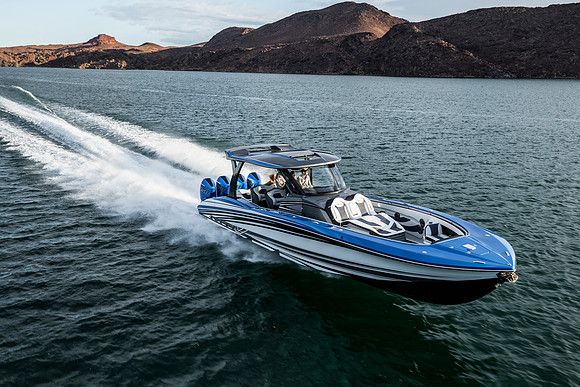 speedboat-mag-desert-storm-2022-tom-leigh-7758