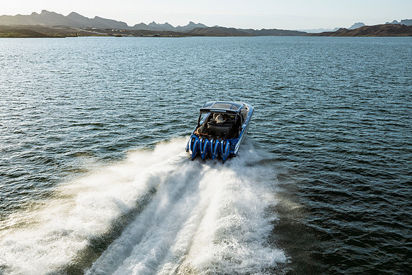 speedboat-mag-desert-storm-2022-tom-leigh-7526