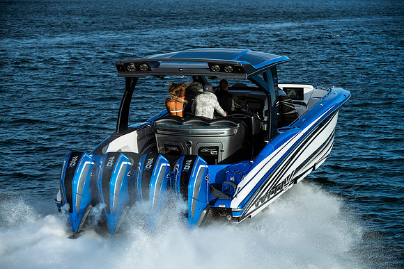 speedboat-mag-desert-storm-2022-tom-leigh-9317