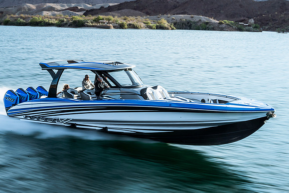 speedboat-mag-desert-storm-2022-tom-leigh-8907
