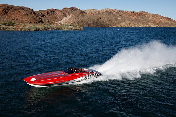 speedboat-mag-desert-storm-2022-tom-leigh-9358
