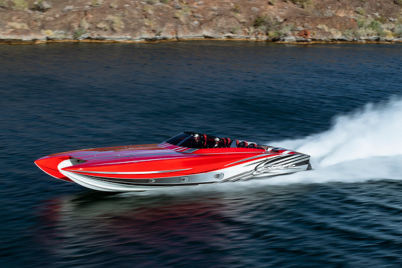 speedboat-mag-desert-storm-2022-tom-leigh-0535