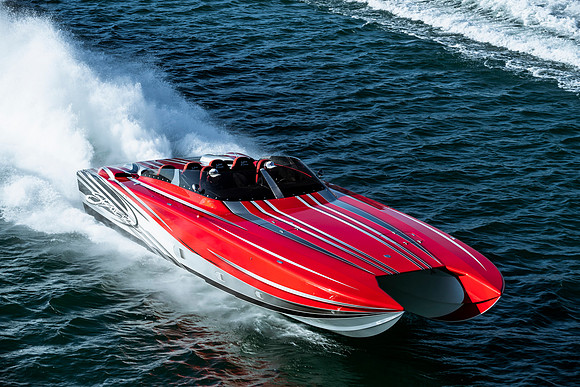speedboat-mag-desert-storm-2022-tom-leigh-0735