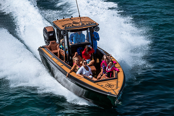 bahamas-fast-boats-poker-run-2025-tom-leigh-8093