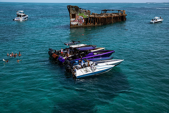 bahamas-fast-boats-poker-run-2025-tom-leigh-9735