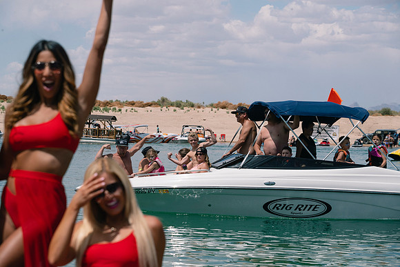 pirate-cove-classic-performance-boats-2021-tom-leigh-2069