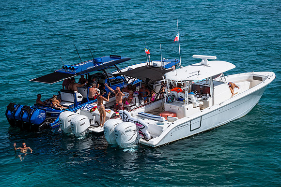 bahamas-fast-boats-poker-run-2025-tom-leigh-8180