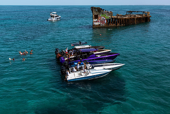 bahamas-fast-boats-poker-run-2025-tom-leigh-9740