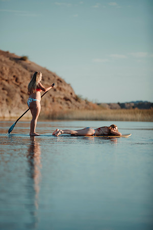 lexi-calia-paddle-board-2020-tom-leigh-470