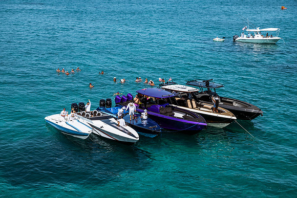 bahamas-fast-boats-poker-run-2025-tom-leigh-9688