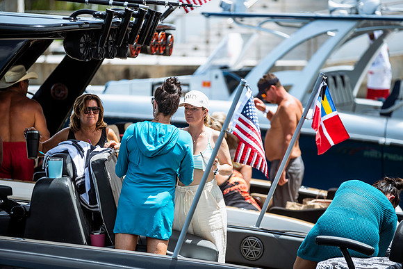bahamas-fast-boats-poker-run-2025-tom-leigh-7945